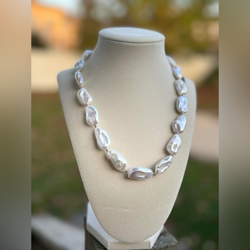 Elegant White Pearl Necklace